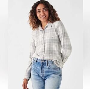 Faherty Legend Sweater Shirt Size L Gray Plaid Winter Clouds Top Button Down